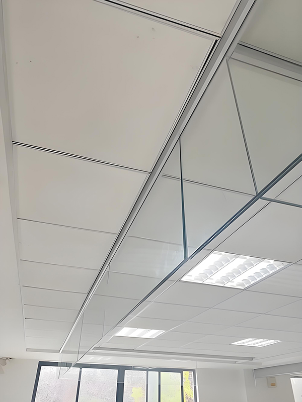 可克达拉玻璃可克达拉挡烟垂壁