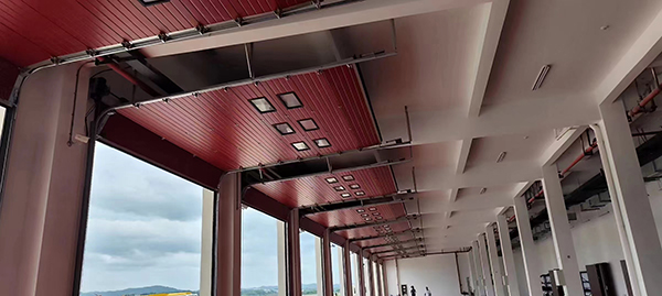 可克达拉工业翻板门