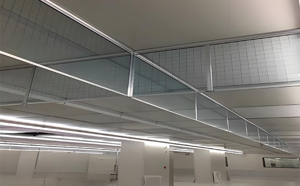 可克达拉玻璃挡烟垂壁