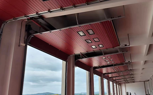 可克达拉工业翻板门