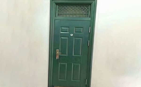 可克达拉学校教室门