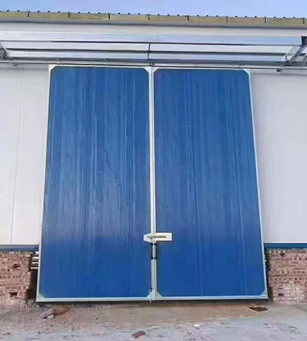 可克达拉工业门在大型仓储物流通道中的应用实例